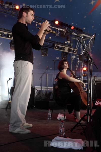 ANISSA BENSALAH - 2011-06-26 - PARIS - Hippodrome de Longchamp - 